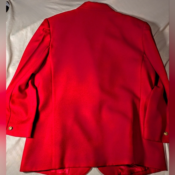 IC COLLECTION Vibrant Red Blazer Medium (14 Vintage Size) Gold Accent - Picture 4 of 5